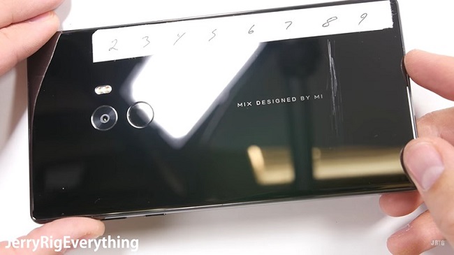 Samsung sẽ có phiên bản 5G làm từ chất liệu gốm