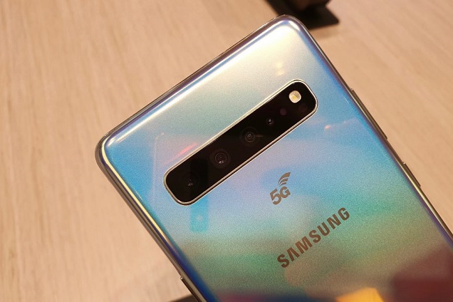 Samsung Galaxy S10 5G ra mắt với giá bán không thể tin nổi